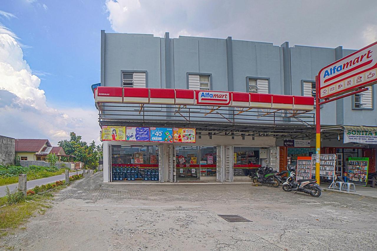 Oyo 90637 Rumah Ni Karo Hotel 2*