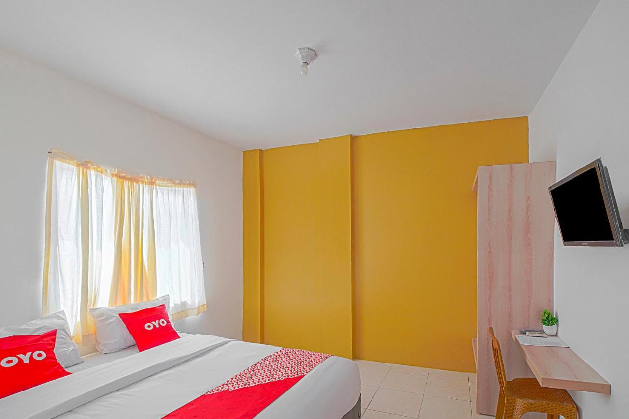 Oyo 90637 Rumah Ni Karo Medan